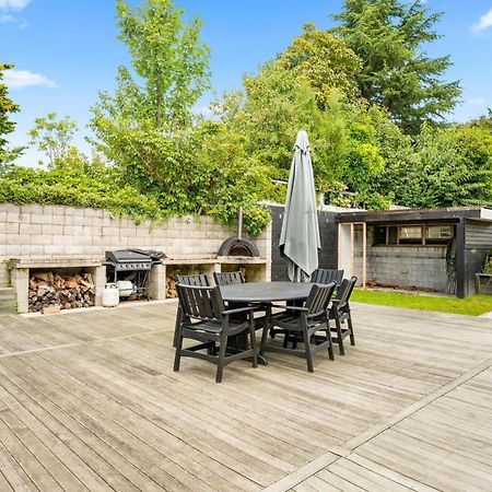 Springfield Rise Lodge - Rotorua Holiday Home Extérieur photo