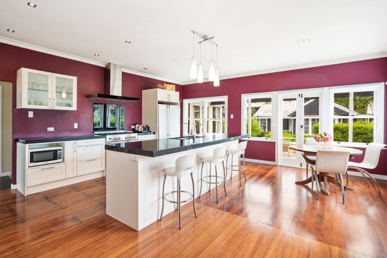 Springfield Rise Lodge - Rotorua Holiday Home Extérieur photo