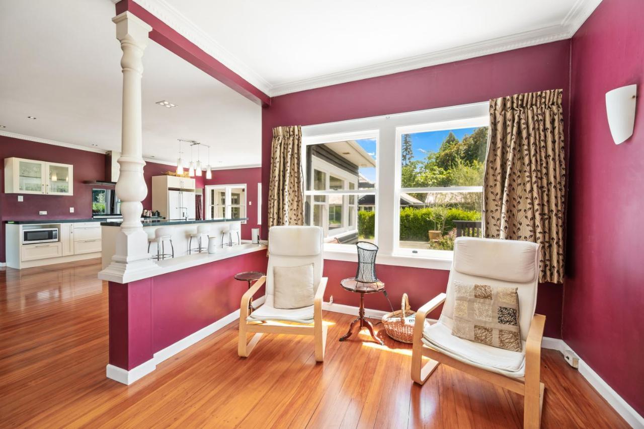 Springfield Rise Lodge - Rotorua Holiday Home Extérieur photo