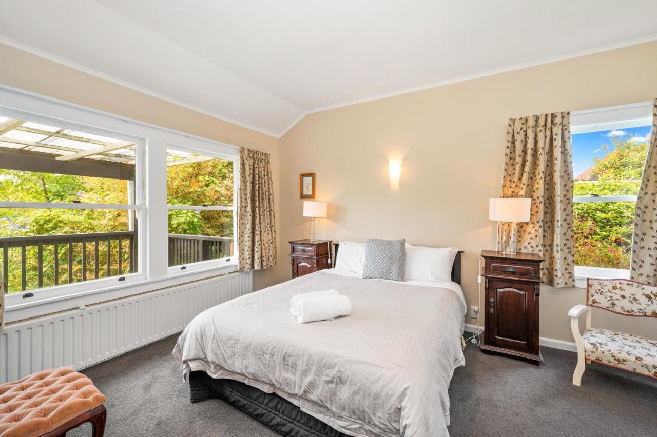 Springfield Rise Lodge - Rotorua Holiday Home Extérieur photo