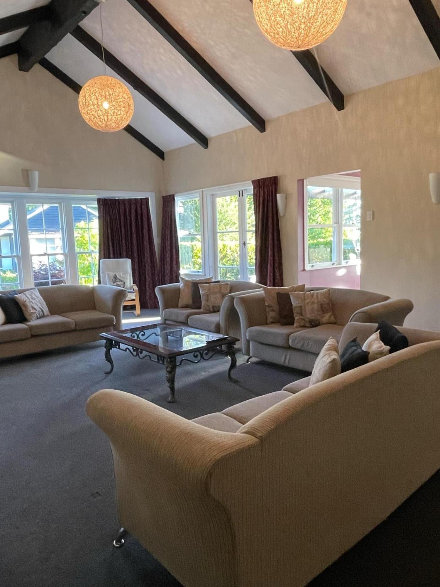 Springfield Rise Lodge - Rotorua Holiday Home Extérieur photo